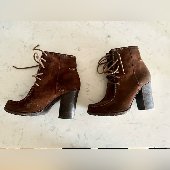 Vintage Frye suede bootie - Picture 3 of 4